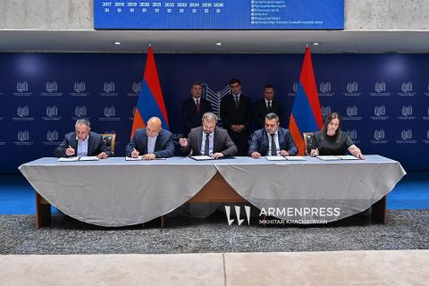 Firma del acuerdo de desarrollo comunitario en el marco del proyecto de la mina de oro de Amulsar