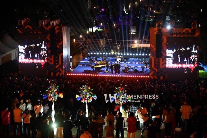 提格兰·哈马相为“埃雷布尼-埃里温2806周年”举办的音乐会