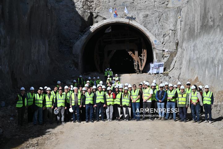 Estudiantes de arquitectura se familiarizaron con obras de la carretera Norte-Sur en Syunik