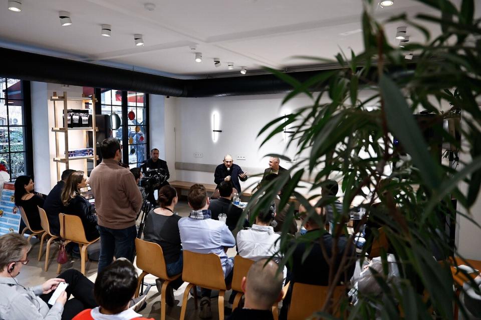 Վարչապետը ոչ ֆորմալ հանդիպում է ունեցել տեխնոլոգիաների, գիտության և կրթության ոլորտների ներկայացուցիչների հետ