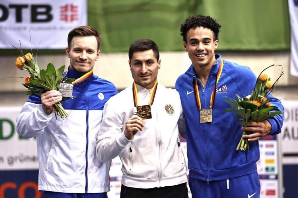 На Кубке мира по гимнастике Артур Аветисян завоевал золотую медаль, Мамикон Хачатрян – серебряную