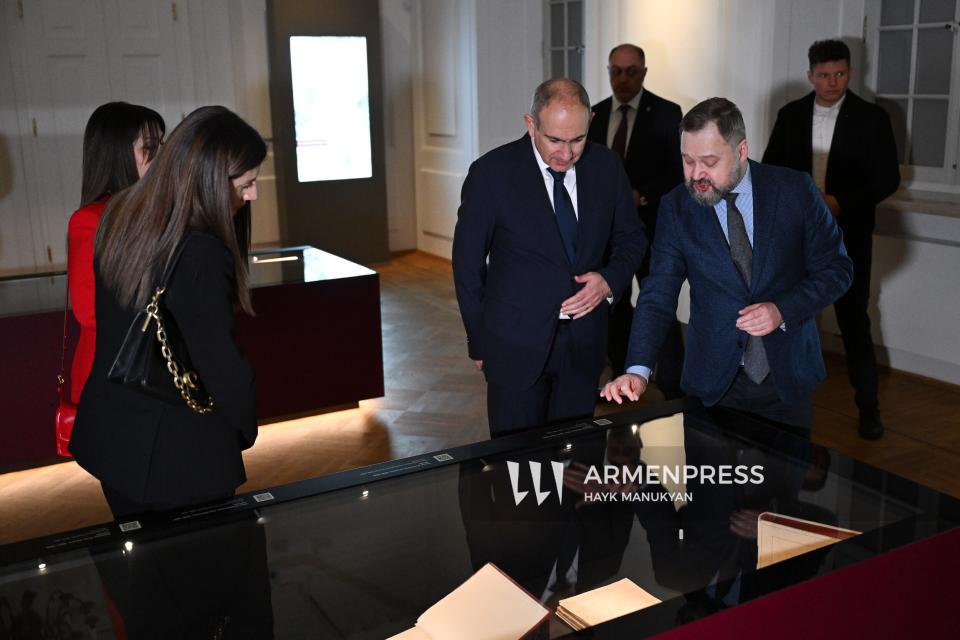 Визит премьер-министра Армении Никола Пашиняна в Национальную библиотеку Республики Польша