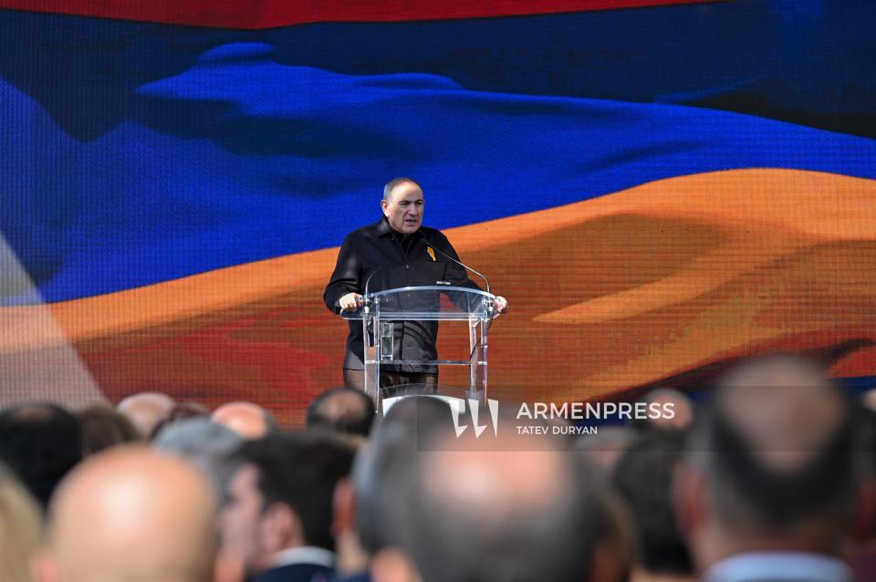 Pashinyan hails Amulsar launch, says benefits must reach citizens