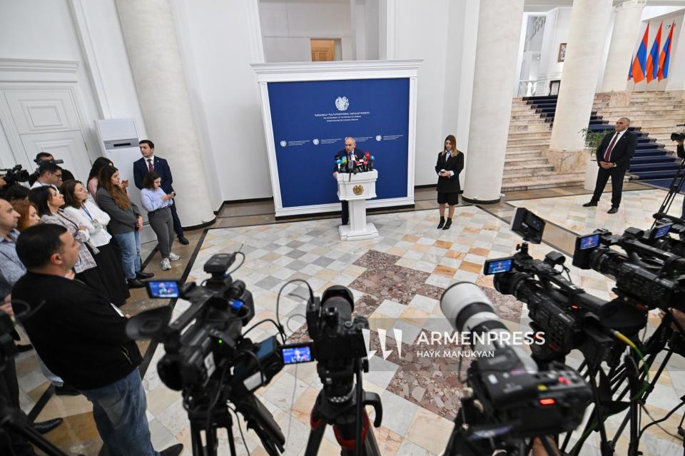 Pashinyan no descarta la posibilidad de celebrar elecciones parlamentarias anticipadas para la adopción de una nueva Constitución