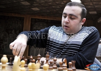 Grand Master Tigran Petrosyan is in Kavala tournament leaders group 