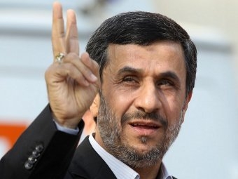 Ахмадинеджад вновь обвинил врагов государства в разгоне облаков