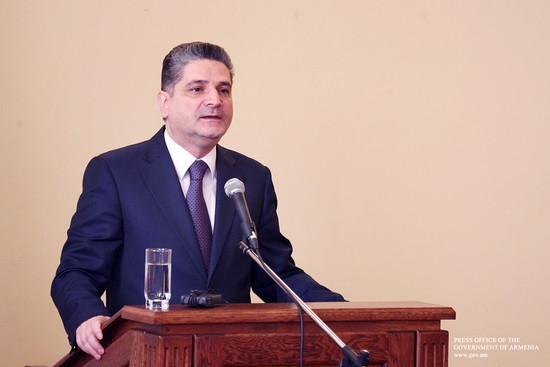Tigran Sargsyan promises to provide socially vulnerable families with education and 
jobs