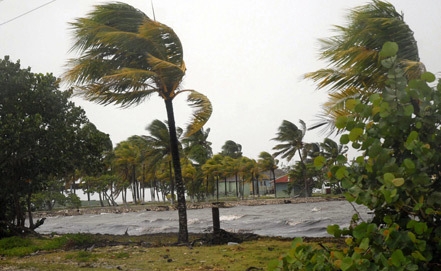 На Филиппины надвигается тропический шторм
