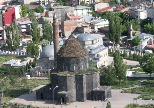 Կարսի Առաքելոց եկեղեցին պատմության ընթացքում չորս անգամ վերածվել է 
մզկիթի. թուրք պաշտոնյա
