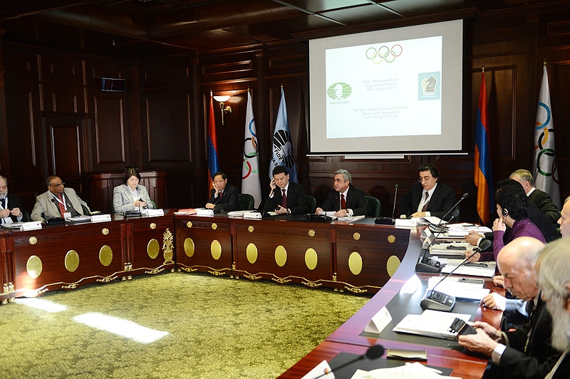 Президент Армении Серж Саргсян принял участие в заседании президентского совета 
ФИДЕ
