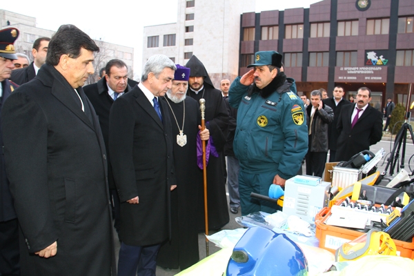 Президент Армении принял участие в церемонии открытия нового корпуса МЧС