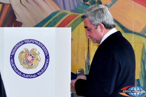 Серж Саргсян проголосовал на выборах президента Армении
