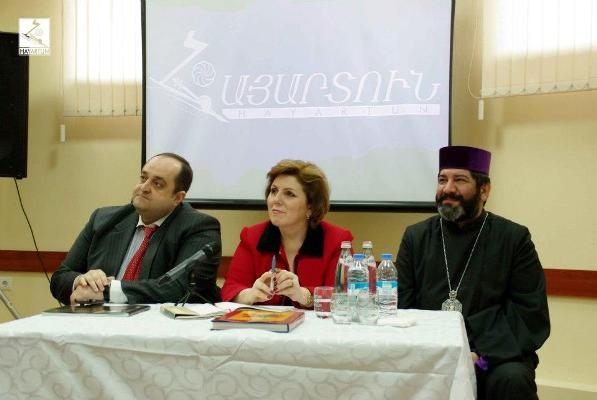 Hasmik Poghosyan met with representatives of Armenian community in Georgia