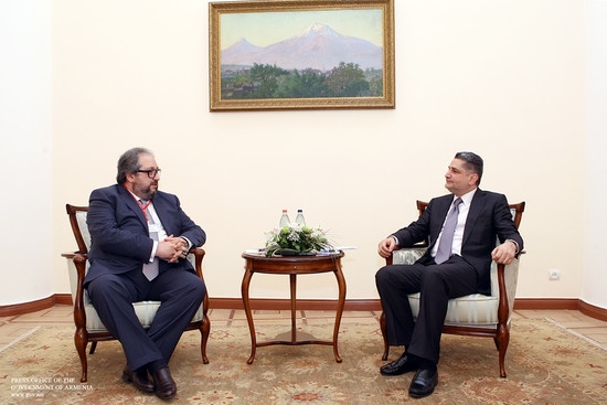 И.о. премьер-министра Армении принял организаторов Гайдаровских чтений