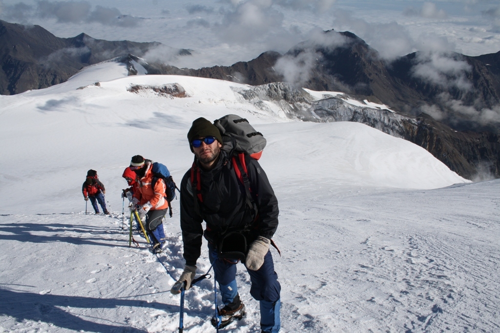 Иностранные альпинисты любят совершать восхождение на гору Арагац