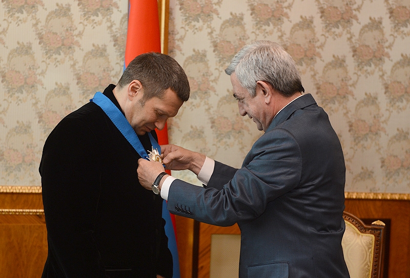 Президент Армении наградил телеведущего Владимира Соловьева Орденом почета
