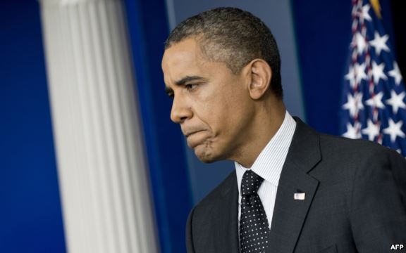 Obama's approval rating hits new low