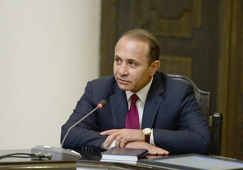 Hovik Abrahamyan started Government session