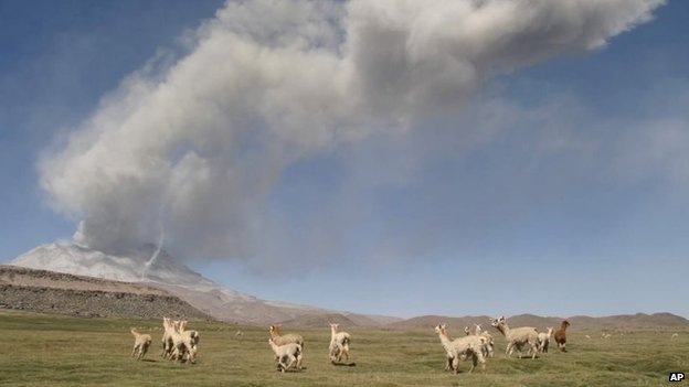 В Перу разбушевался вулкан Убинас, идет эвакуация
