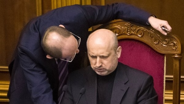 Турчинов и Яценюк выступят с заявлением по ситуации на Украине
