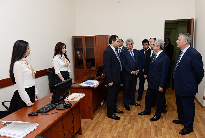 Серж Саргсян присутствовал на церемонии открытия нового корпуса Палаты адвокатов 
Армении