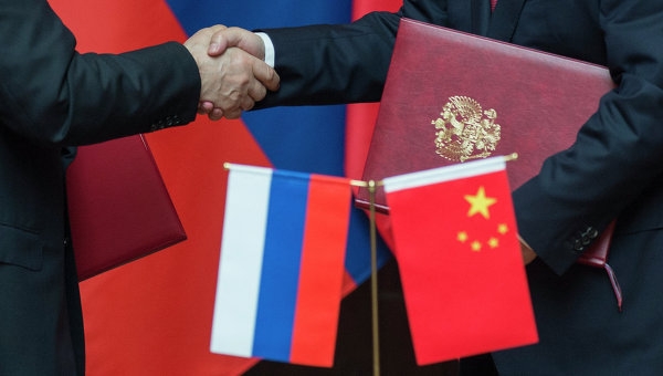 Russia and China seal historic $400bn gas deal
