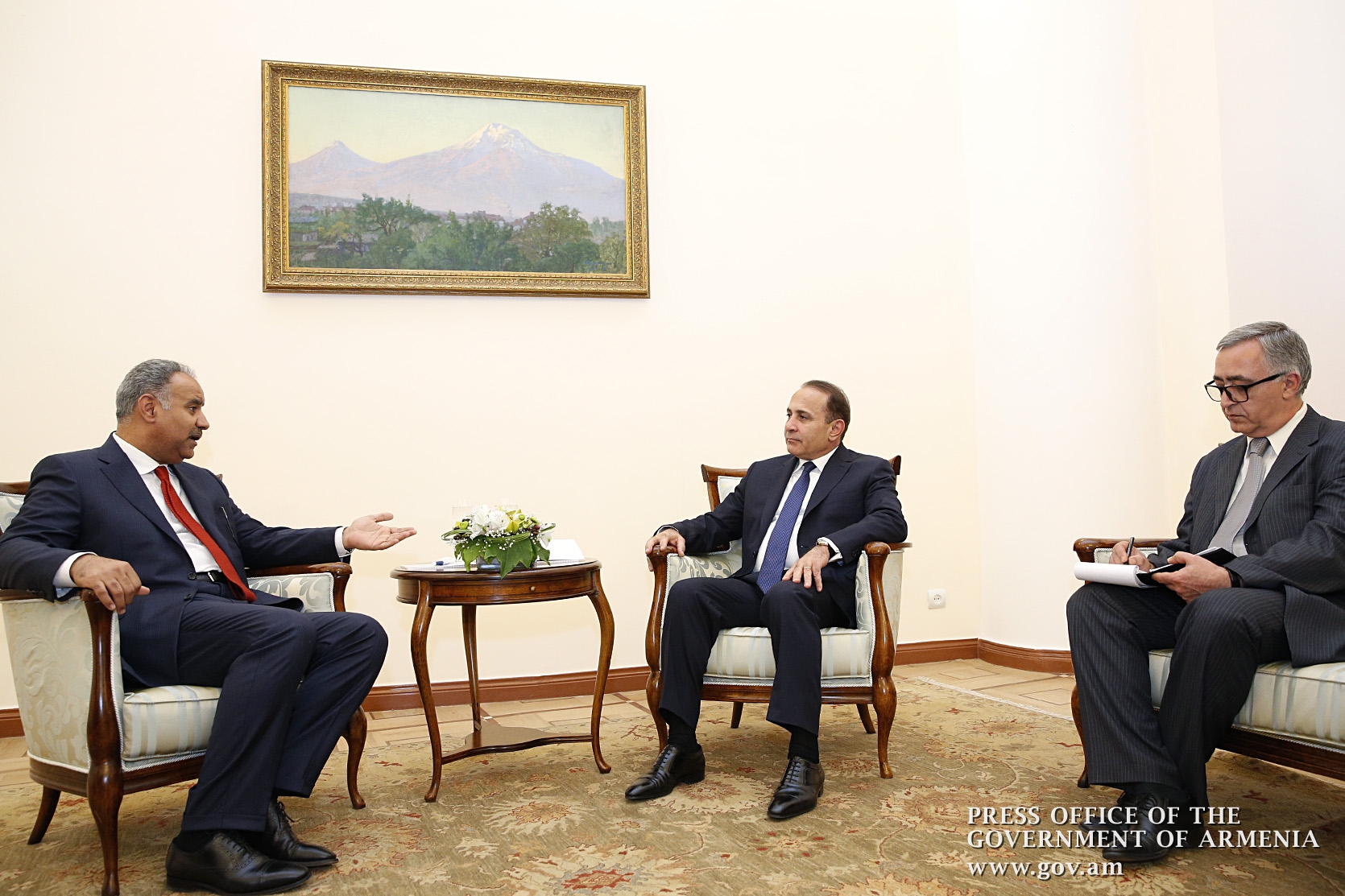 Премьер-министр Армении обсудил с послом Кувейта перспективы развития двусторонних 
отношений
