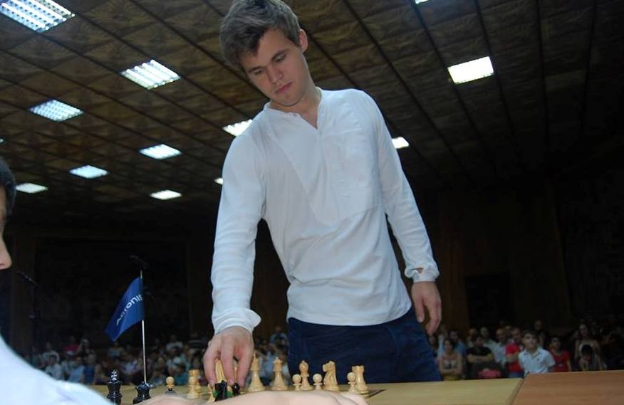 Армянский парламентарий победил сильнейшего шахматиста мира Магнуса 
Карлсена