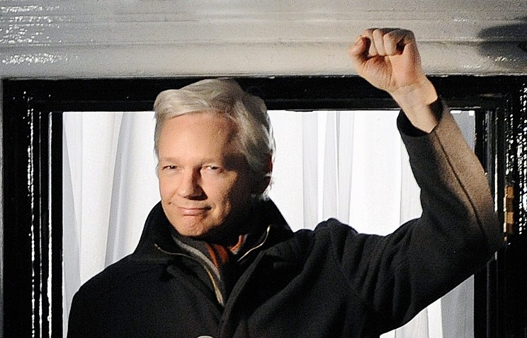Julian Assange received award of Union of Journalists of Kazakhstan