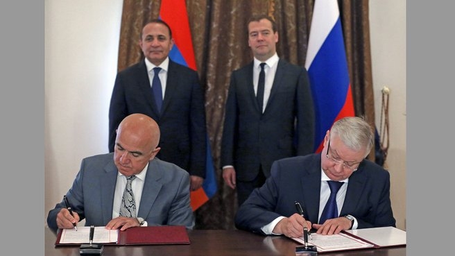 According to new agreement Armenian citizens can stay in Russia for 30 days without 
registration