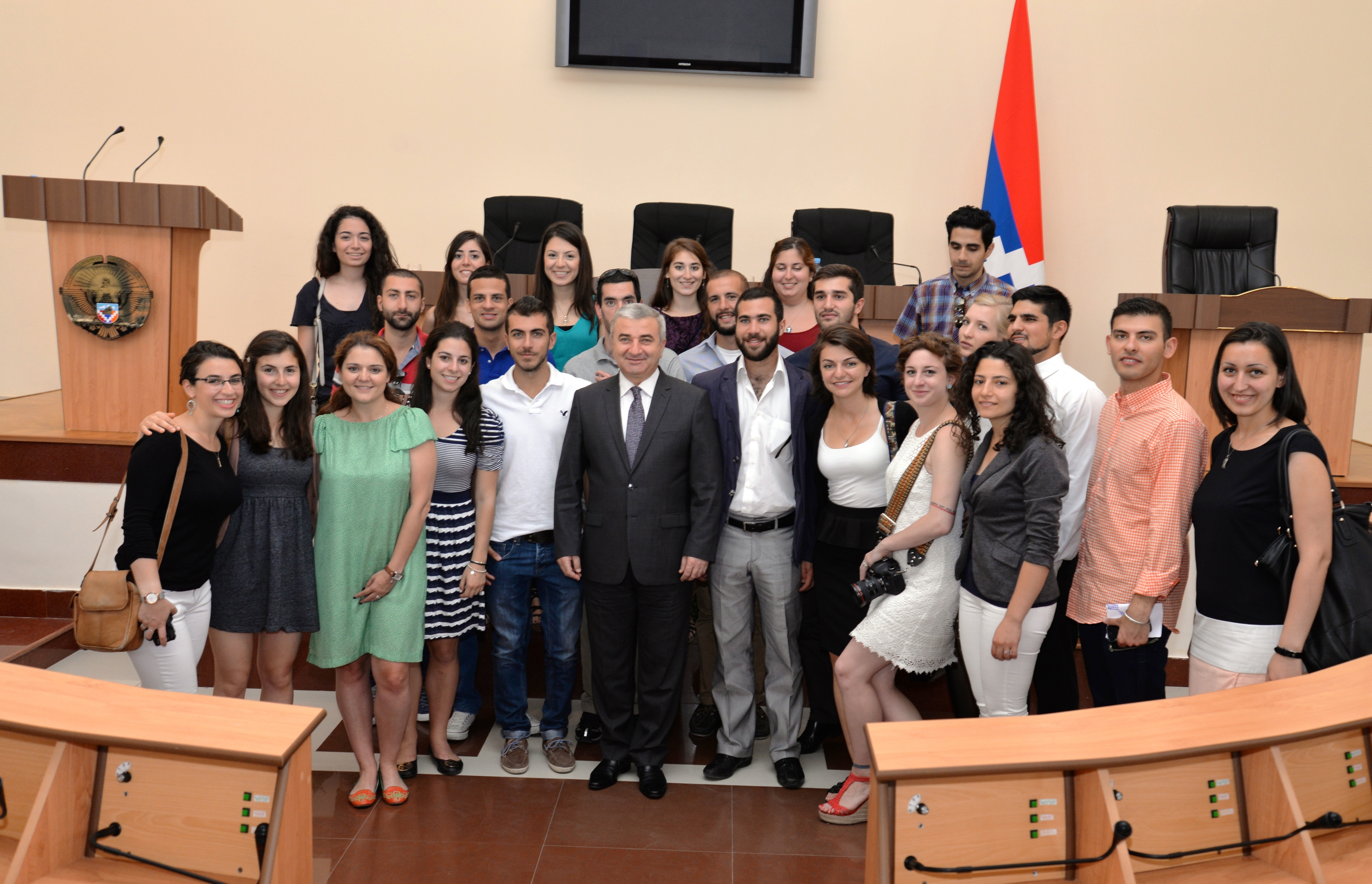 Karabakh Parliament Chairman receives young Diaspora Armenians
