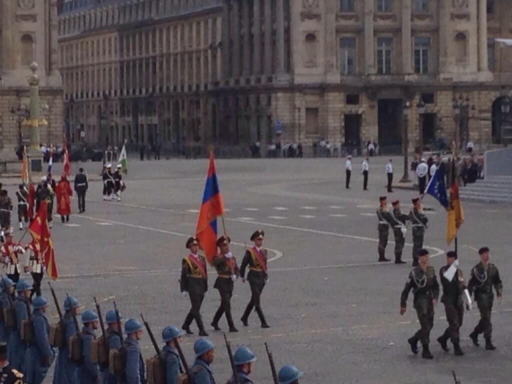Армянские солдаты приняли участие в параде по случаю Национального праздника 
Франции 