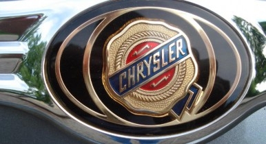 Chrysler recalls 800,000 SUVs for ignition problems