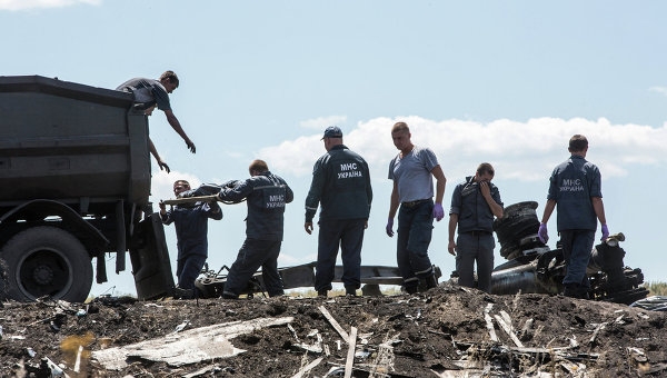 Родители девушки с рейса MH17 отправляются в Донецк на ее поиски
