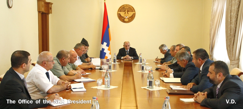 President Bako Sahakyan convoked a working consultation dedicated to a range of issues related to 
domestic and foreign policy