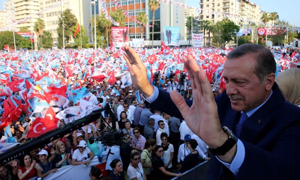 Премьер Турции теряет сторонников