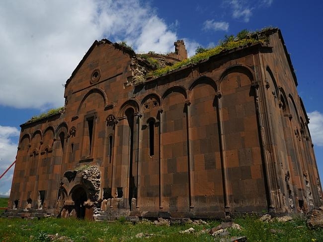 Город тысячи и одной церквей Ани покинут и заброшен в Турции: австралийский сайт о 
древней армянской столице 