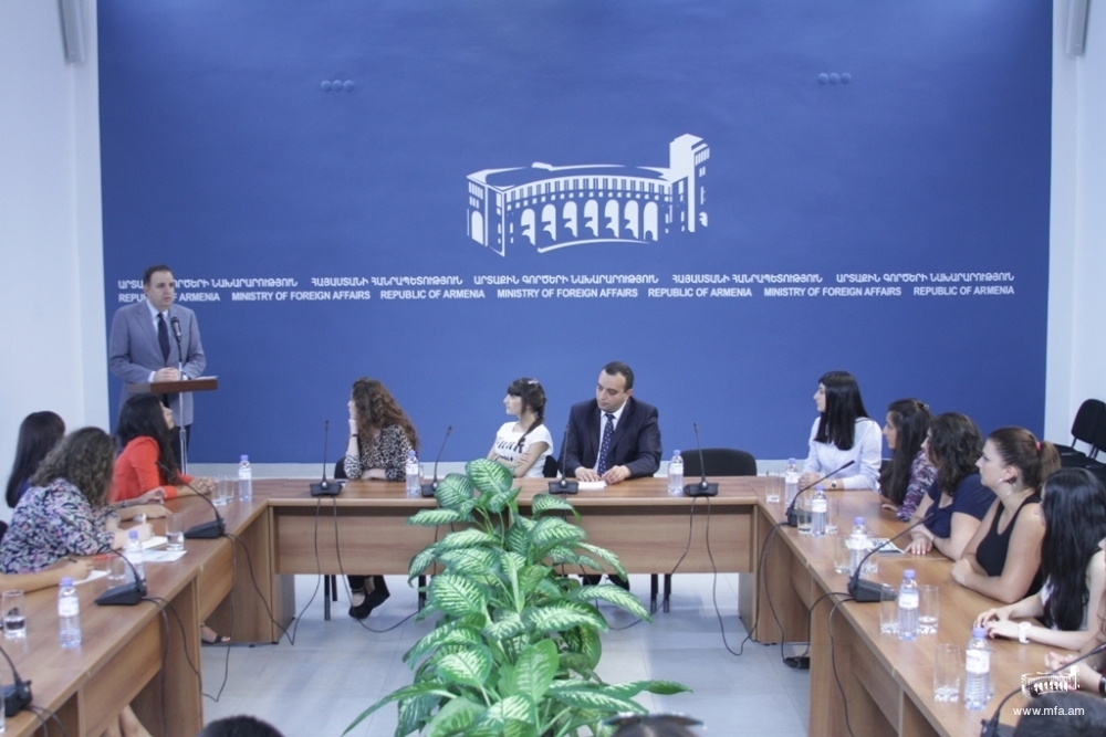 Замминистра ИД Армении принял участников программы «Летняя школа «Диаспора»