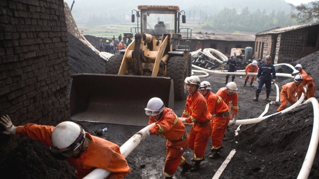 На востоке Китая произошел взрыв газа в шахте, в которой находились 39 горняков