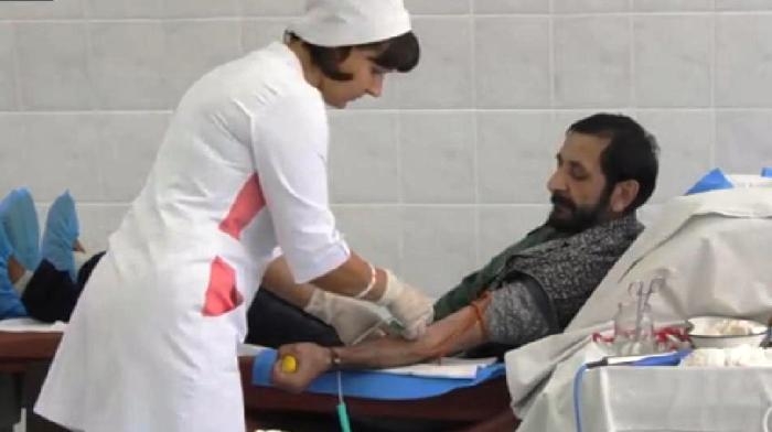Armenians from Kiev donate blood to Ukrainians affected by military actions