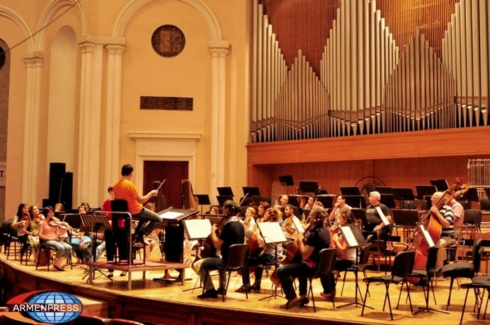 Итальянское турне Филармонического оркестра Армении будет сопровождаться 
музыкой 
Арама Хачатуряна