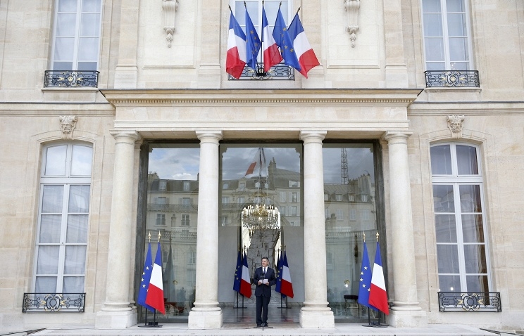 Во Франции приступает к своим обязанностям новый правительственный кабинет