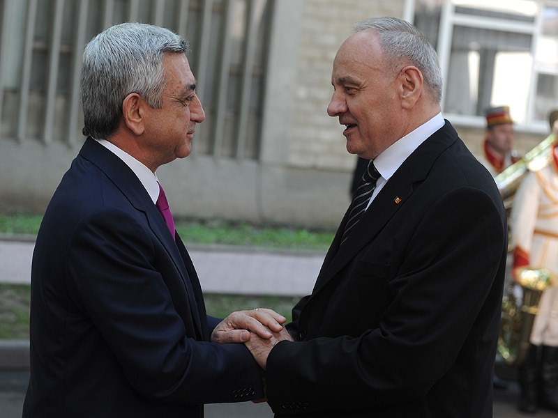 Armenia's President congratulates President of Moldova