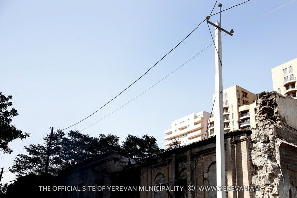 Երևանում ընթացիկ տարում նորերով է փոխարինվել 245 հենասյուն
