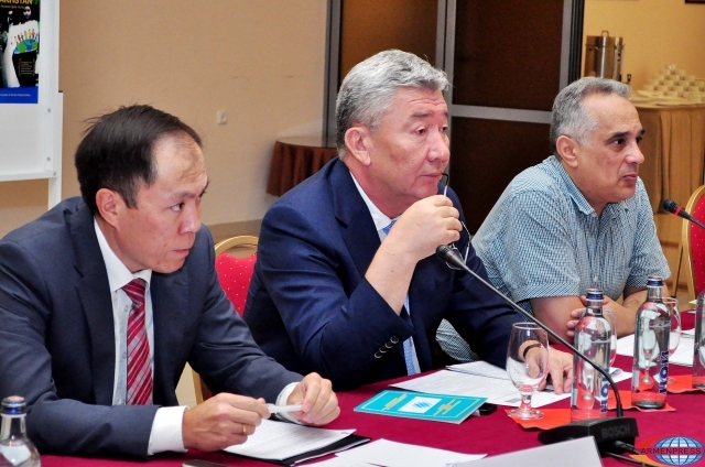 Казахстан  позитивно относится  к  вступлению Армении в Евразийский союз – посол
