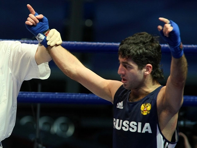 Миша Алоян  в четвертый раз завоевал звание чемпиона России по боксу