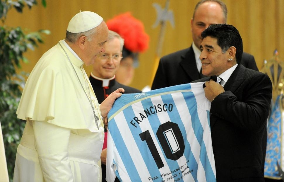 Diego Maradona, Roberto Baggio join other soccer stars at Pope Francis-backed charity match 
for 
peace