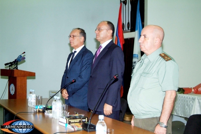 Случай с гибелью армянского солдата не останется безнаказанным: министр обороны 
Армении