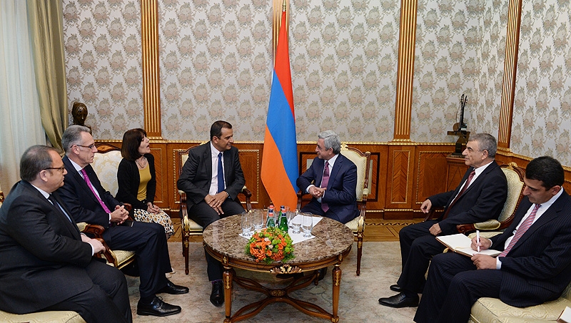 Президент Армении принял руководителя группы дружбы Франция–Армения Сената 
Французской Республики