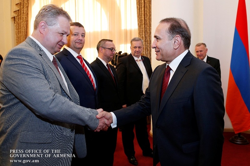 Премьер-министр Армении принял руководителей ведущих чешских компаний